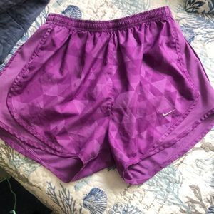 nike shorts size small